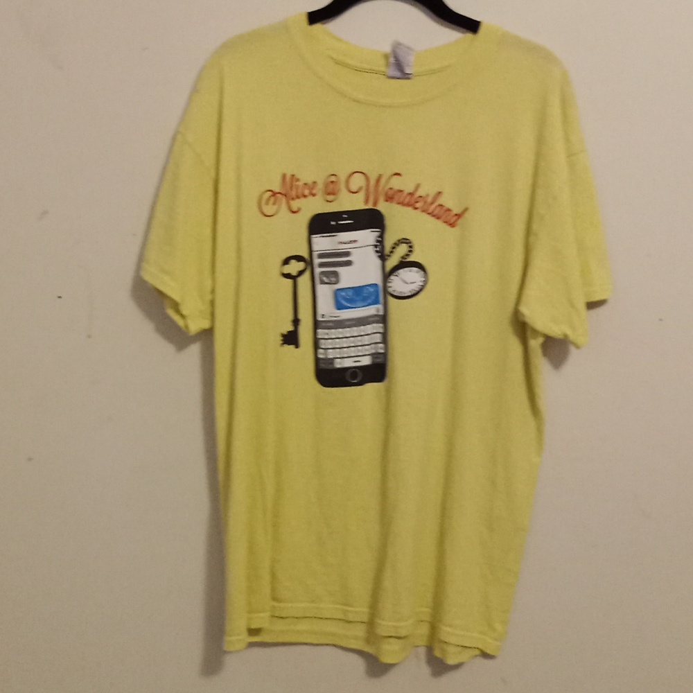 Gildan yellow "Alice @ Wonderland" t-shirt